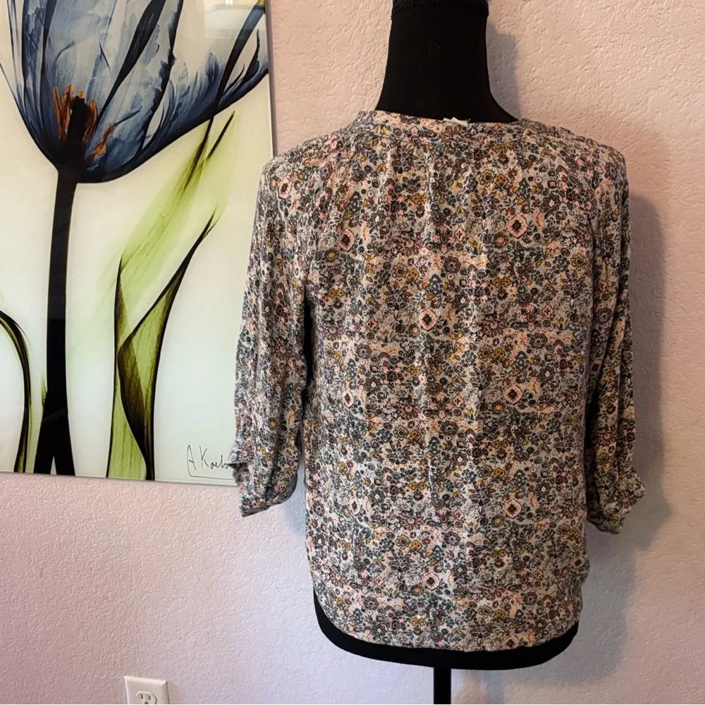 shirt size XS - Picture 3 of 6